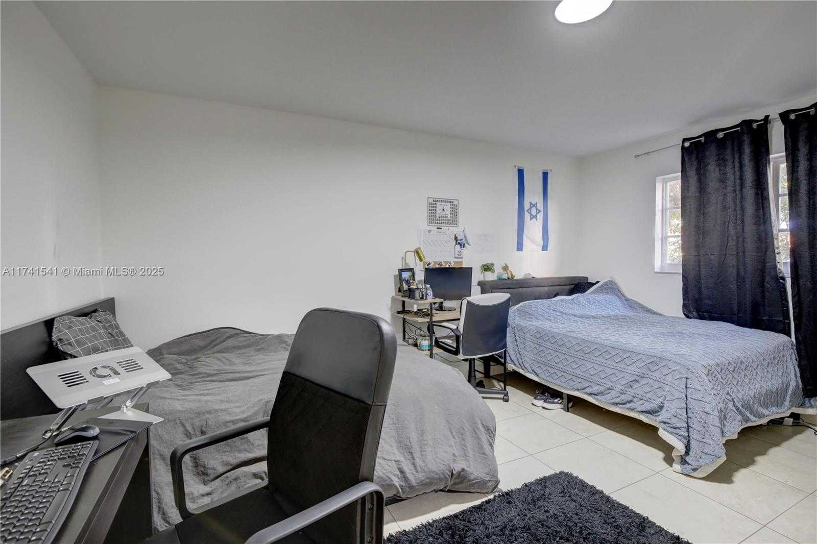 Small Image of 4995 /1050 SISTINA AVENUE #2, Coral Gables Number 28