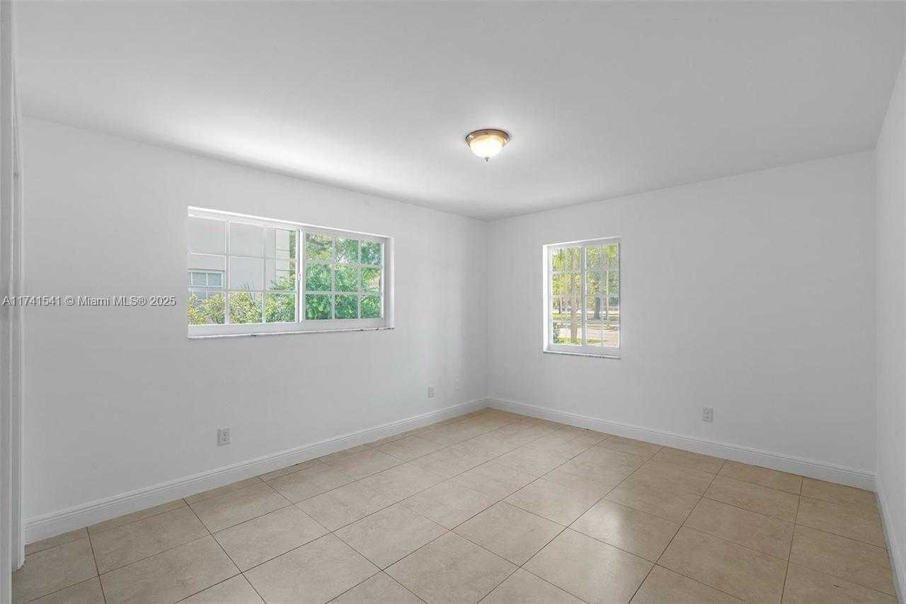 Small Image of 4995 /1050 SISTINA AVENUE #2, Coral Gables Number 43