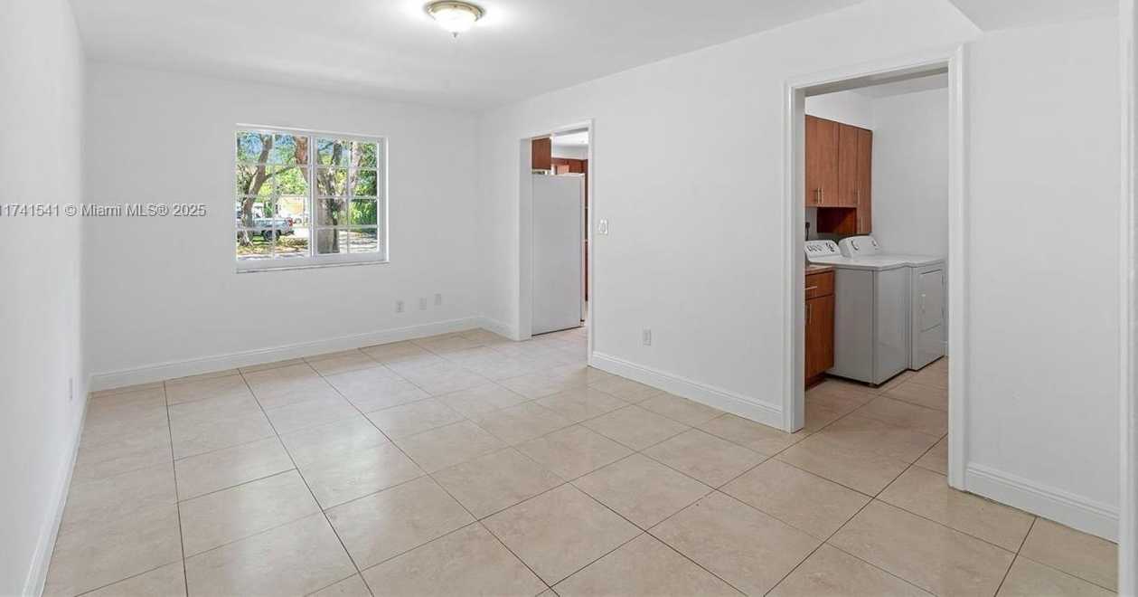 Small Image of 4995 /1050 SISTINA AVENUE #2, Coral Gables Number 49