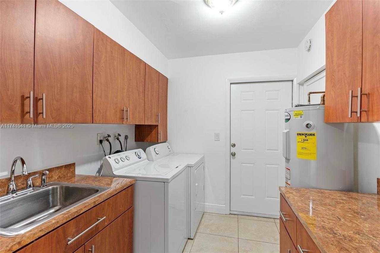 Small Image of 4995 /1050 SISTINA AVENUE #2, Coral Gables Number 50