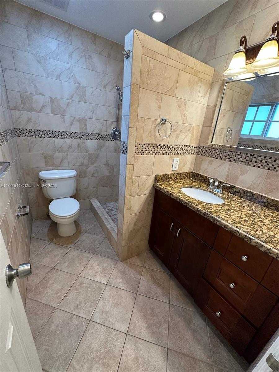 Small Image of 4995 /1050 SISTINA AVENUE #2, Coral Gables Number 53