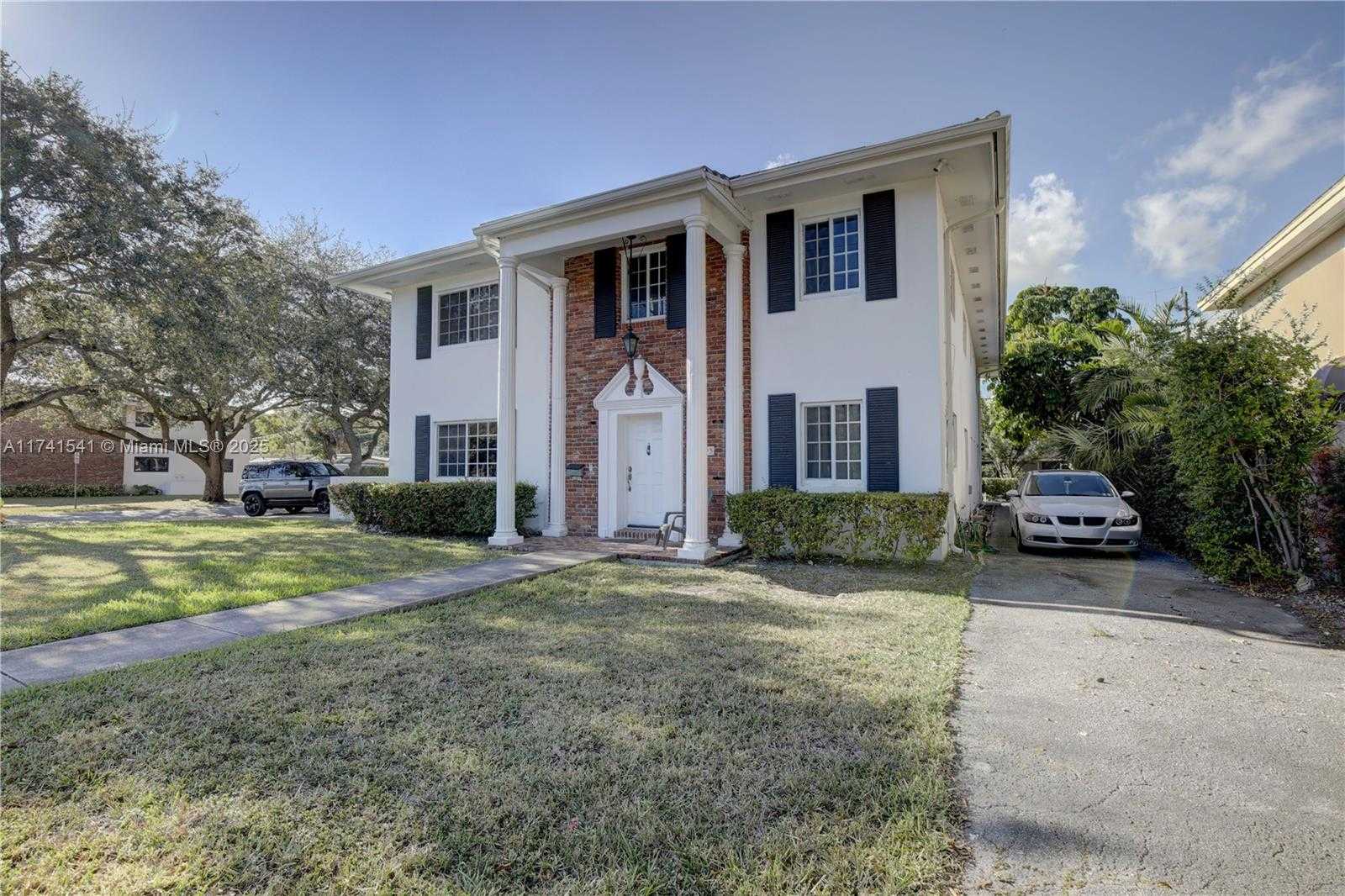 Small Image of 4995 /1050 SISTINA AVENUE #2, Coral Gables Number 6