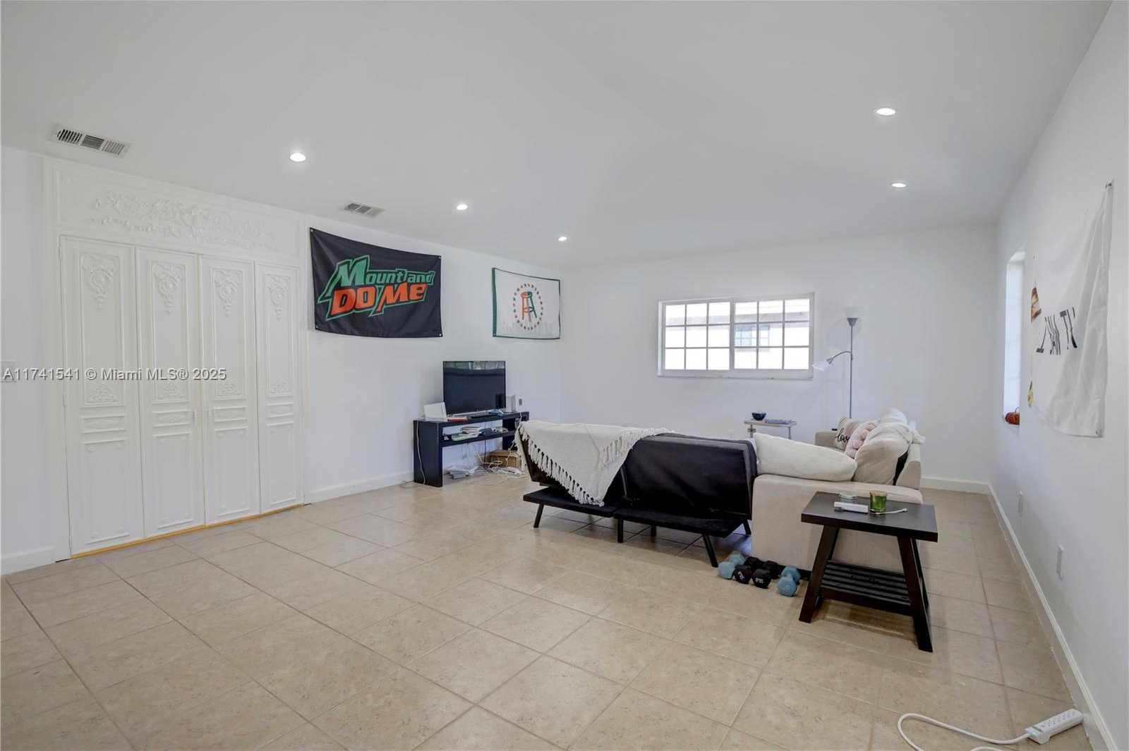 Small Image of 4995 /1050 SISTINA AVENUE #2, Coral Gables Number 66