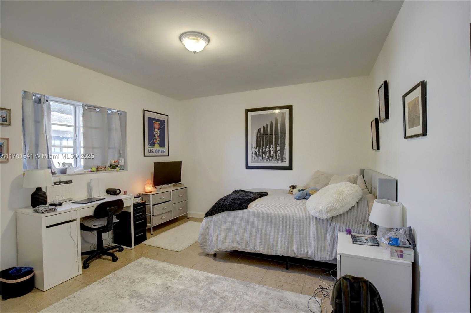 Small Image of 4995 /1050 SISTINA AVENUE #2, Coral Gables Number 74