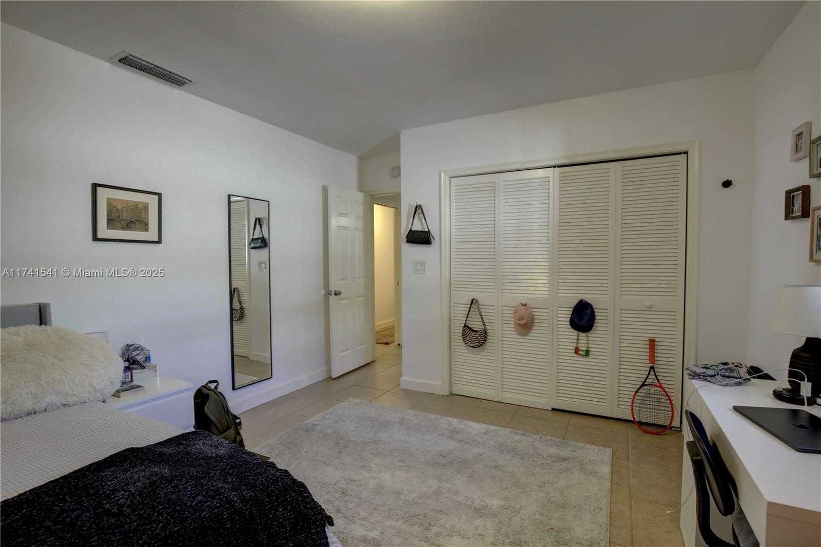 Small Image of 4995 /1050 SISTINA AVENUE #2, Coral Gables Number 76