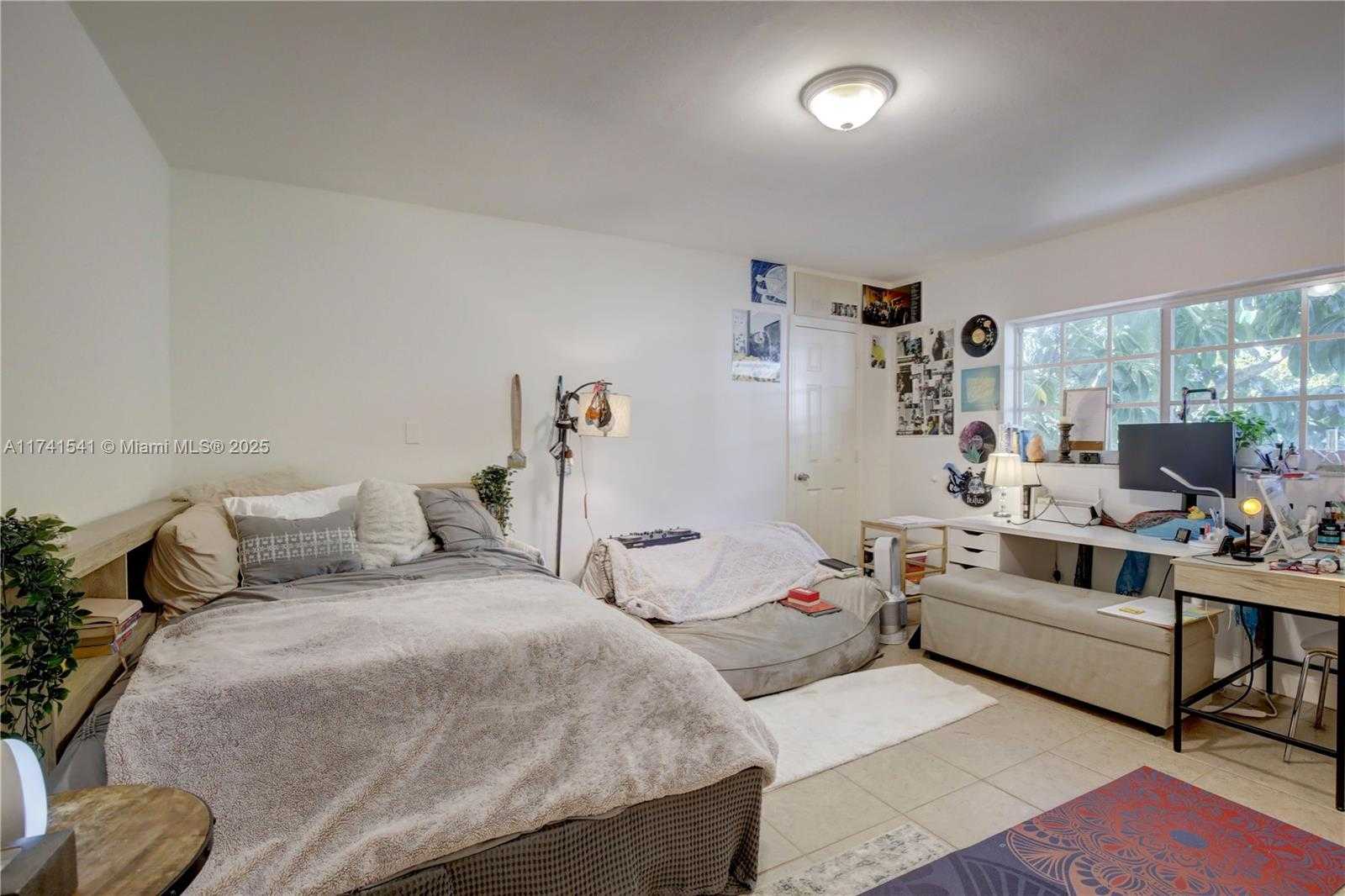 Small Image of 4995 /1050 SISTINA AVENUE #2, Coral Gables Number 78
