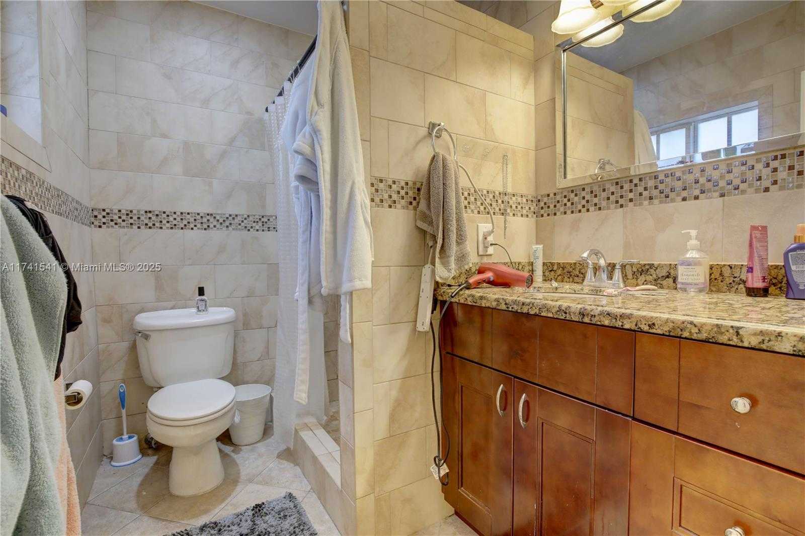 Small Image of 4995 /1050 SISTINA AVENUE #2, Coral Gables Number 80