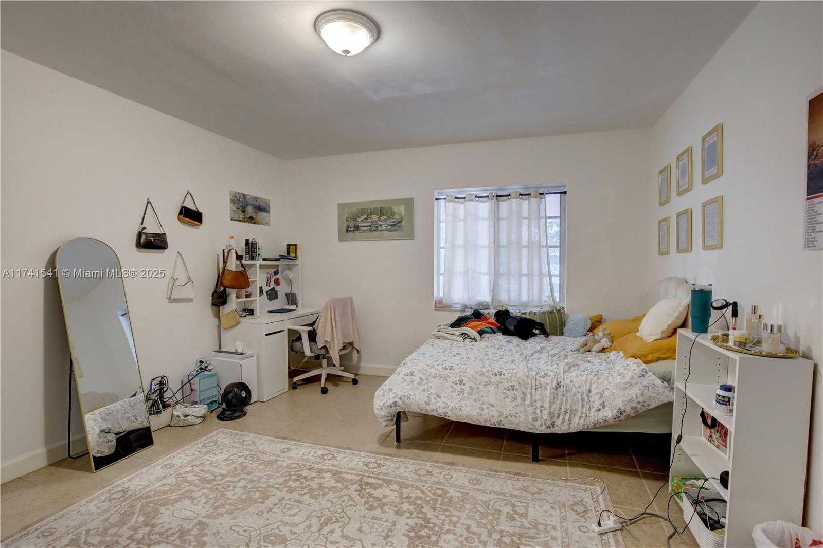 Small Image of 4995 /1050 SISTINA AVENUE #2, Coral Gables Number 92