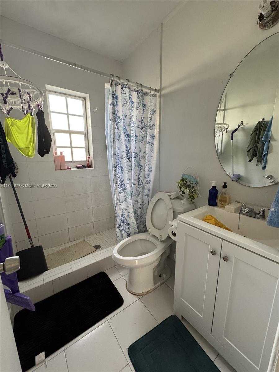 Small Image of 441 SOUTH WEST 10TH ST, Miami Number 14