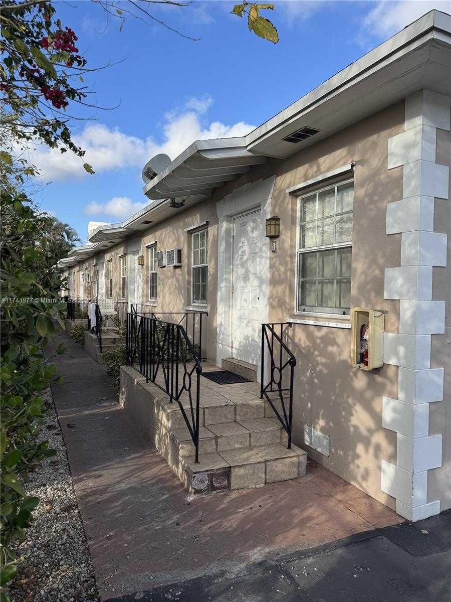 Small Image of 441 SOUTH WEST 10TH ST, Miami Number 2