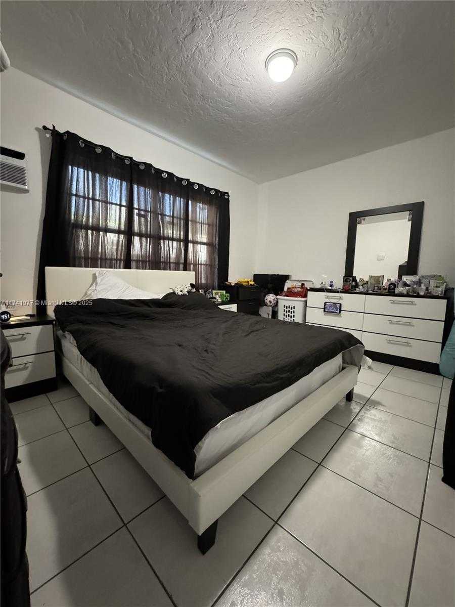 Small Image of 441 SOUTH WEST 10TH ST, Miami Number 6