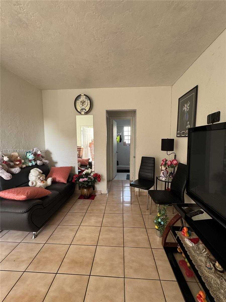 Small Image of 441 SOUTH WEST 10TH ST, Miami Number 7