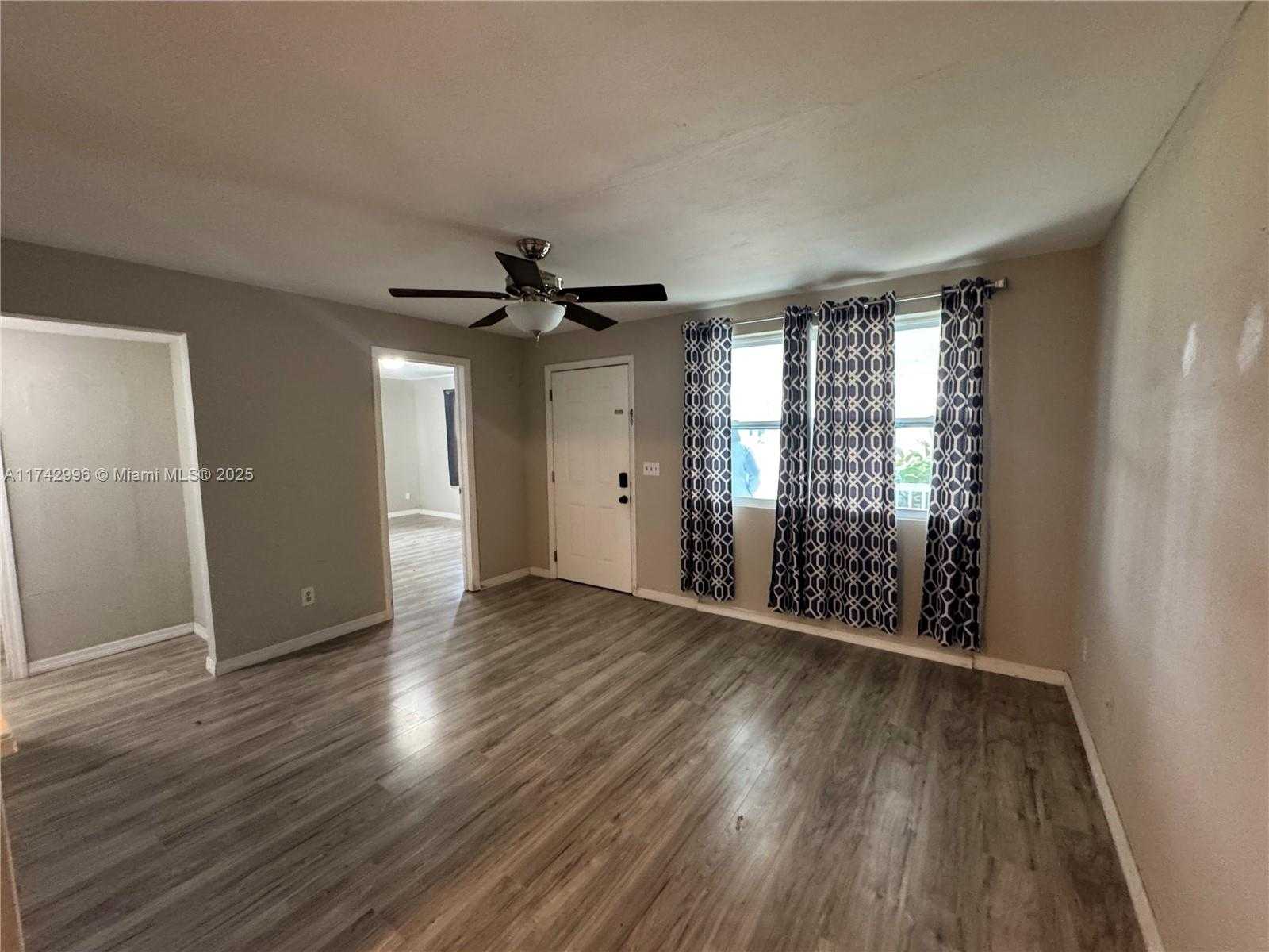 Small Image of 4960 VINCENNES STREET, Cape Coral Number 3