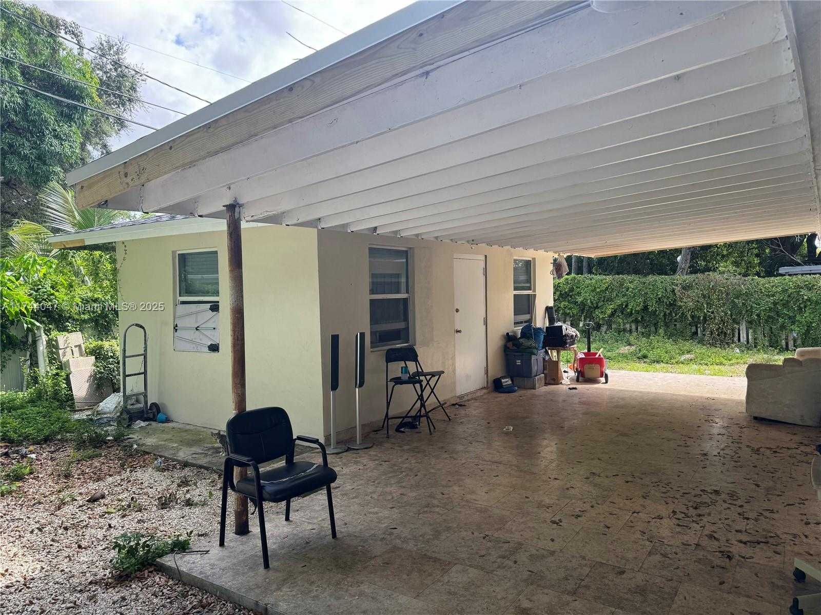 Small Image of 655 NORTH EAST 135TH ST, North Miami Number 6