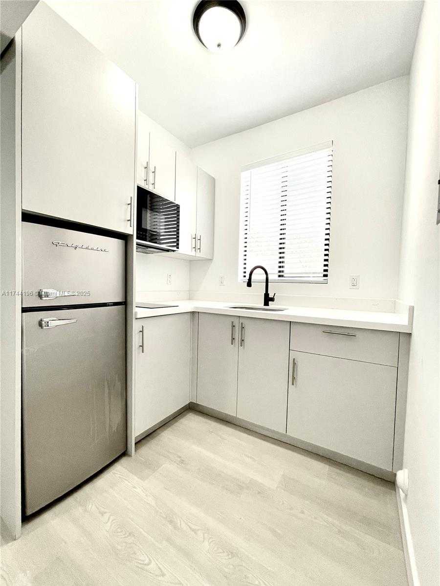 Small Image of 1553 SOUTH WEST 7TH ST #16, Miami Number 10