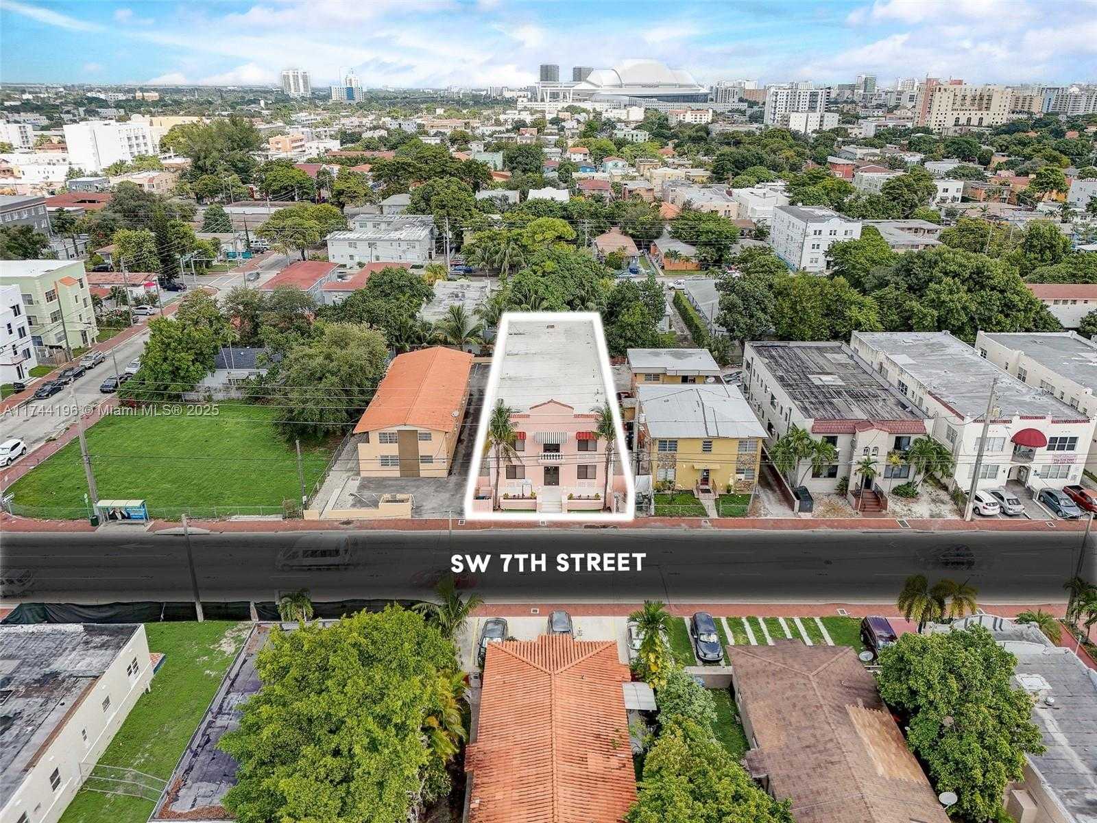 Small Image of 1553 SOUTH WEST 7TH ST #16, Miami Number 3