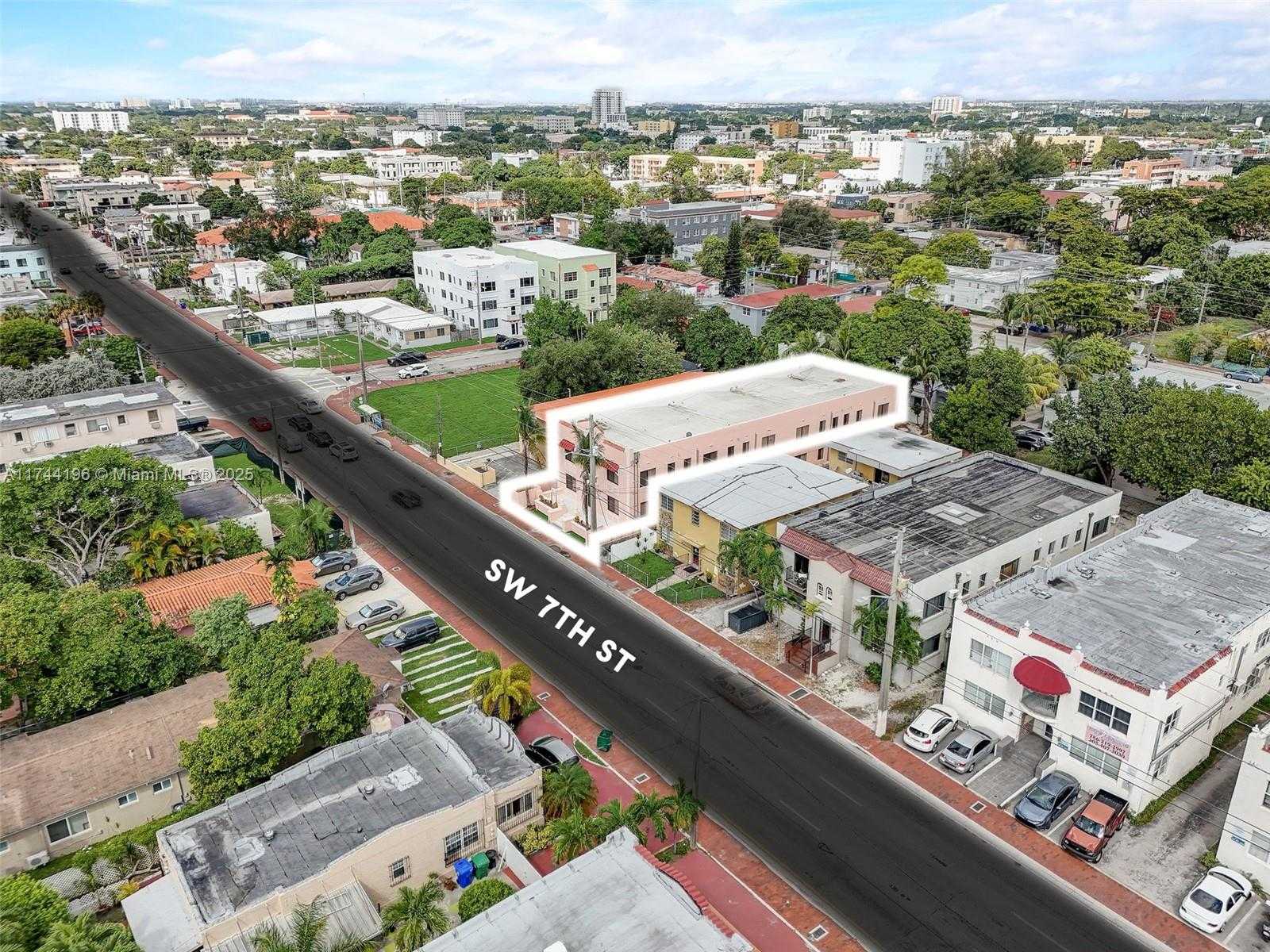 Small Image of 1553 SOUTH WEST 7TH ST #16, Miami Number 4