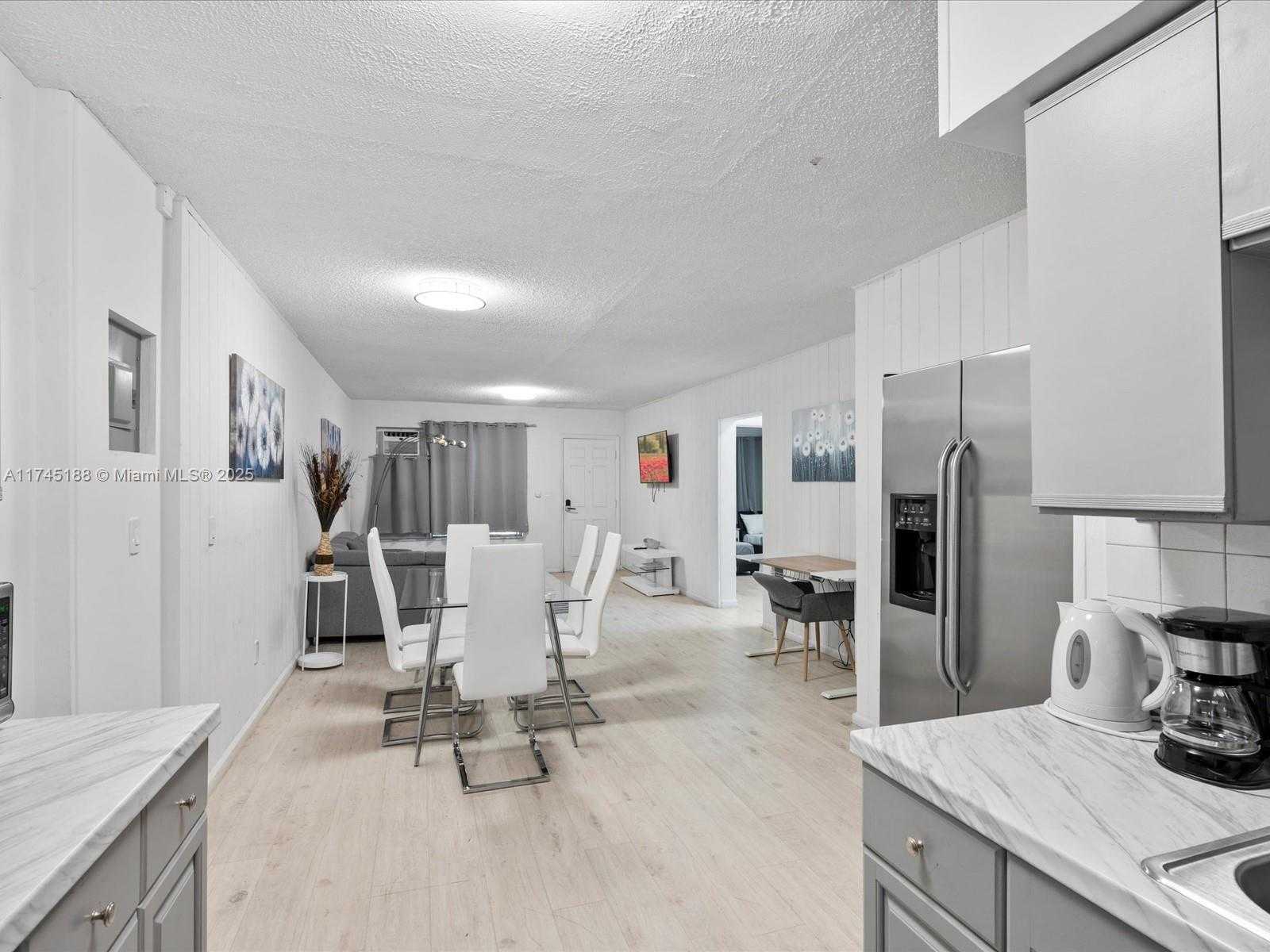 Small Image of 9950 EAST BAY HARBOR DR, Bay Harbor Islands Number 11