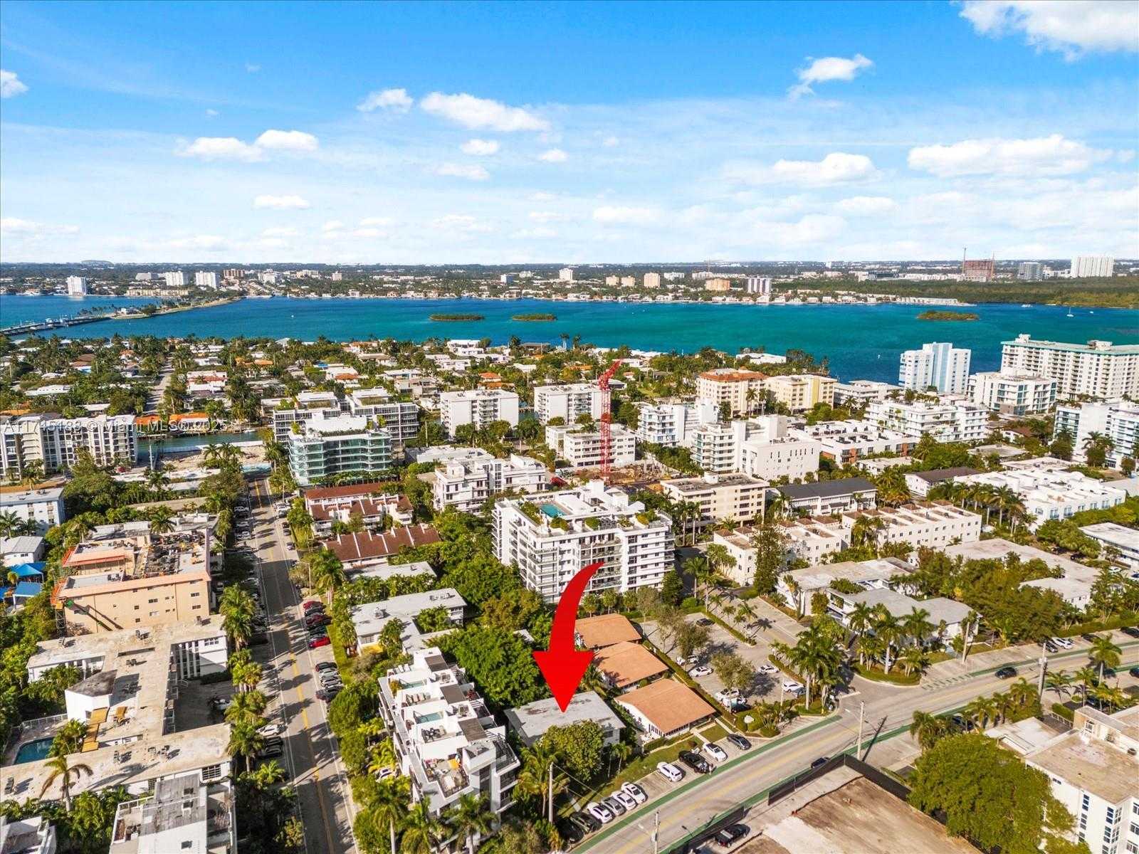 Small Image of 9950 EAST BAY HARBOR DR, Bay Harbor Islands Number 33