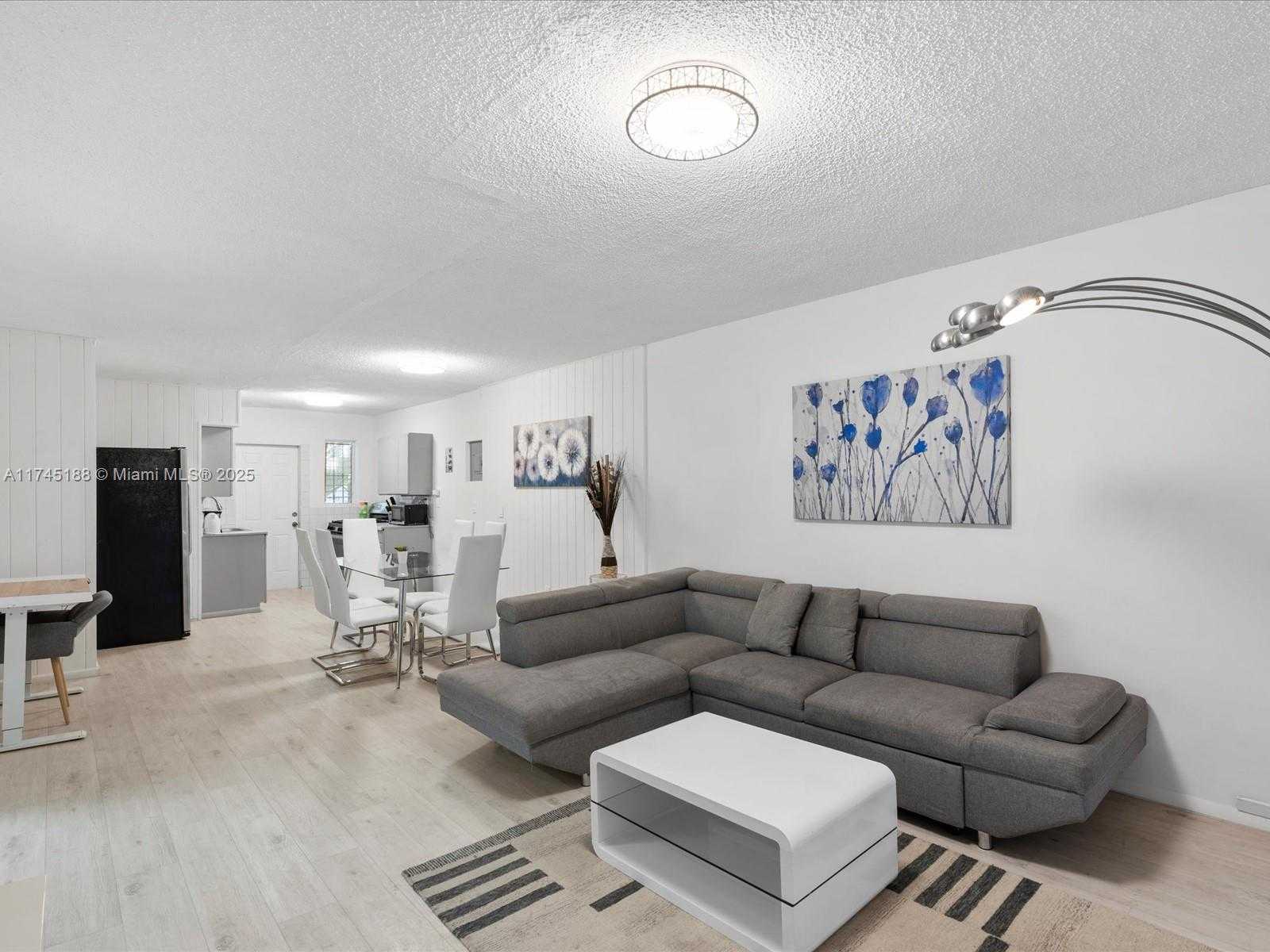 Small Image of 9950 EAST BAY HARBOR DR, Bay Harbor Islands Number 8