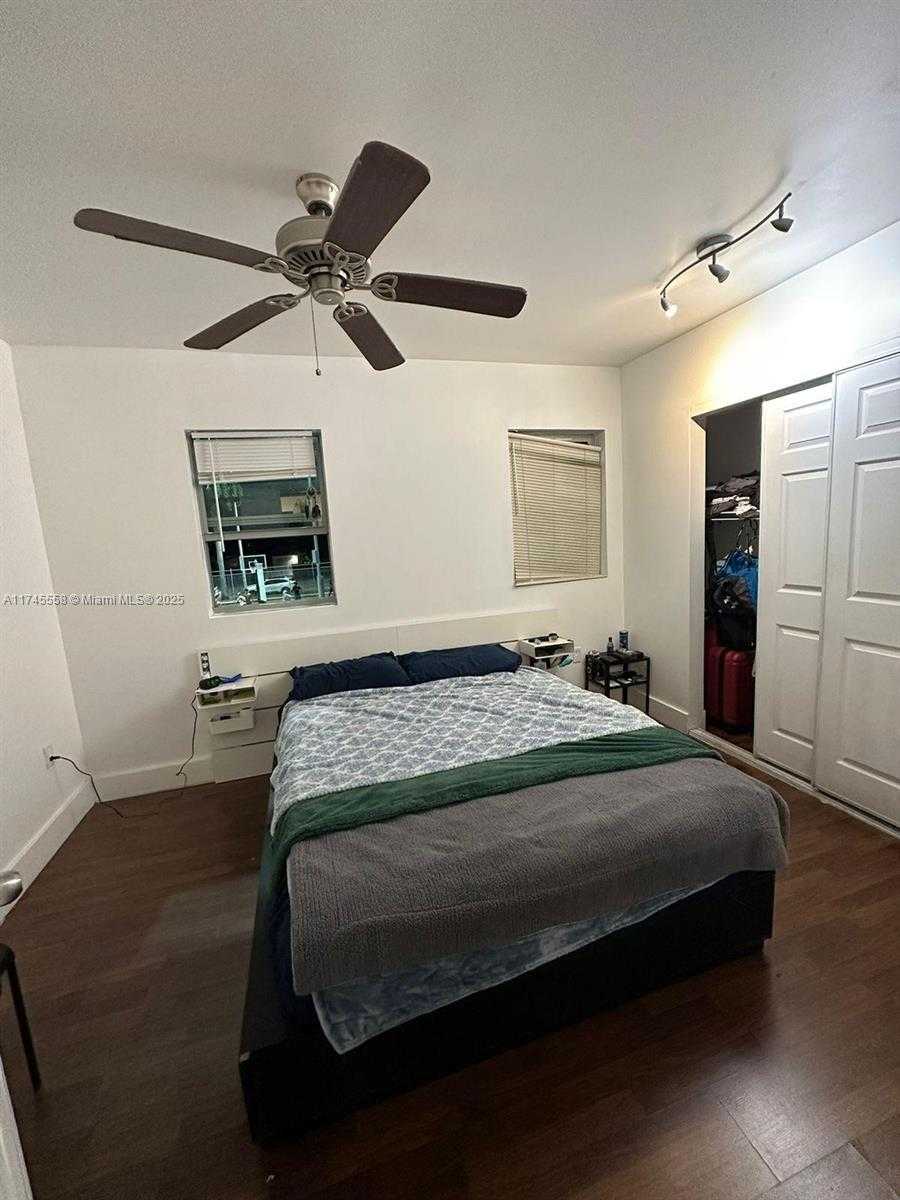 Small Image of 7025 RUE GRANVILLE, Miami Beach Number 11