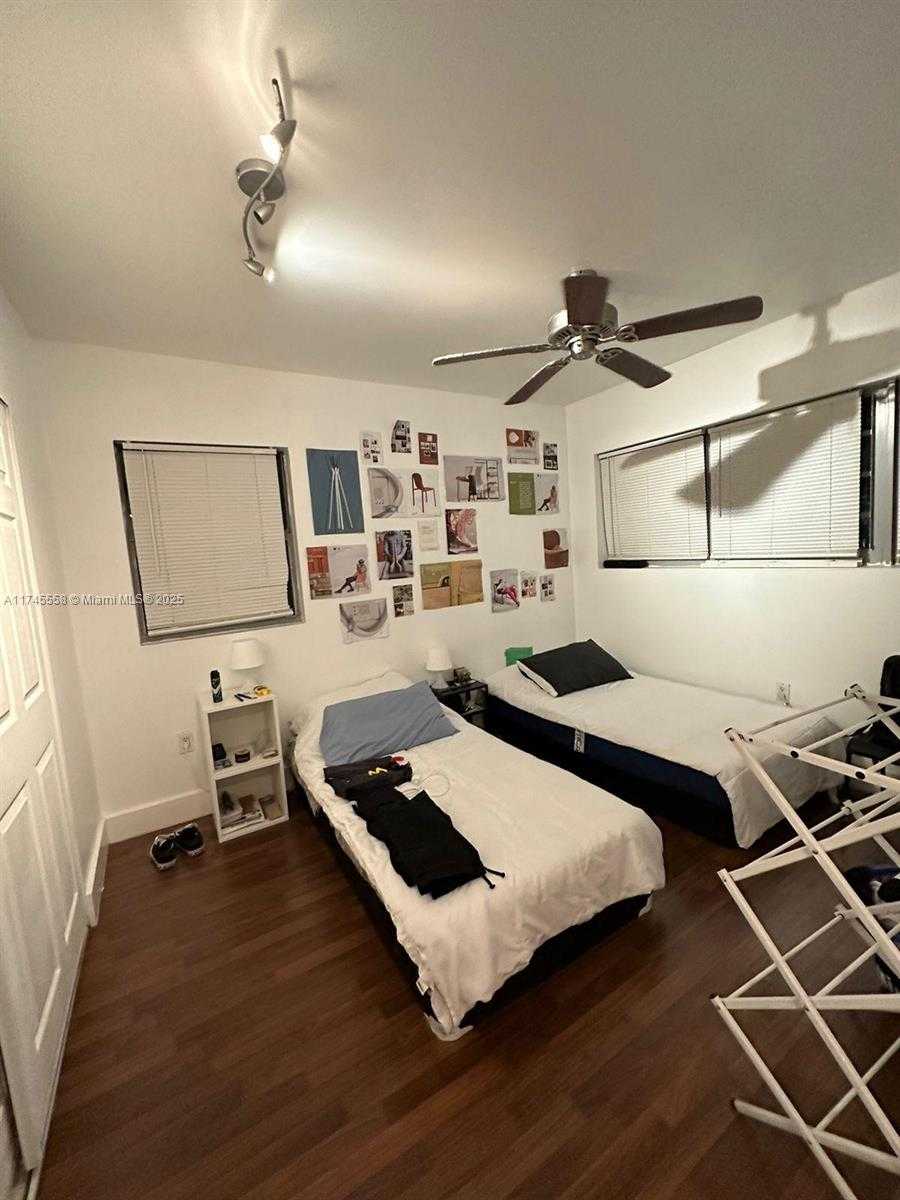 Small Image of 7025 RUE GRANVILLE, Miami Beach Number 12
