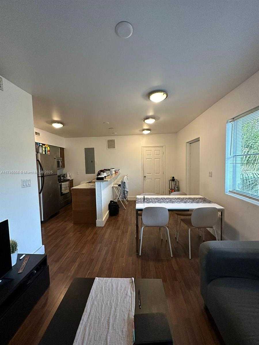 Small Image of 7025 RUE GRANVILLE, Miami Beach Number 8