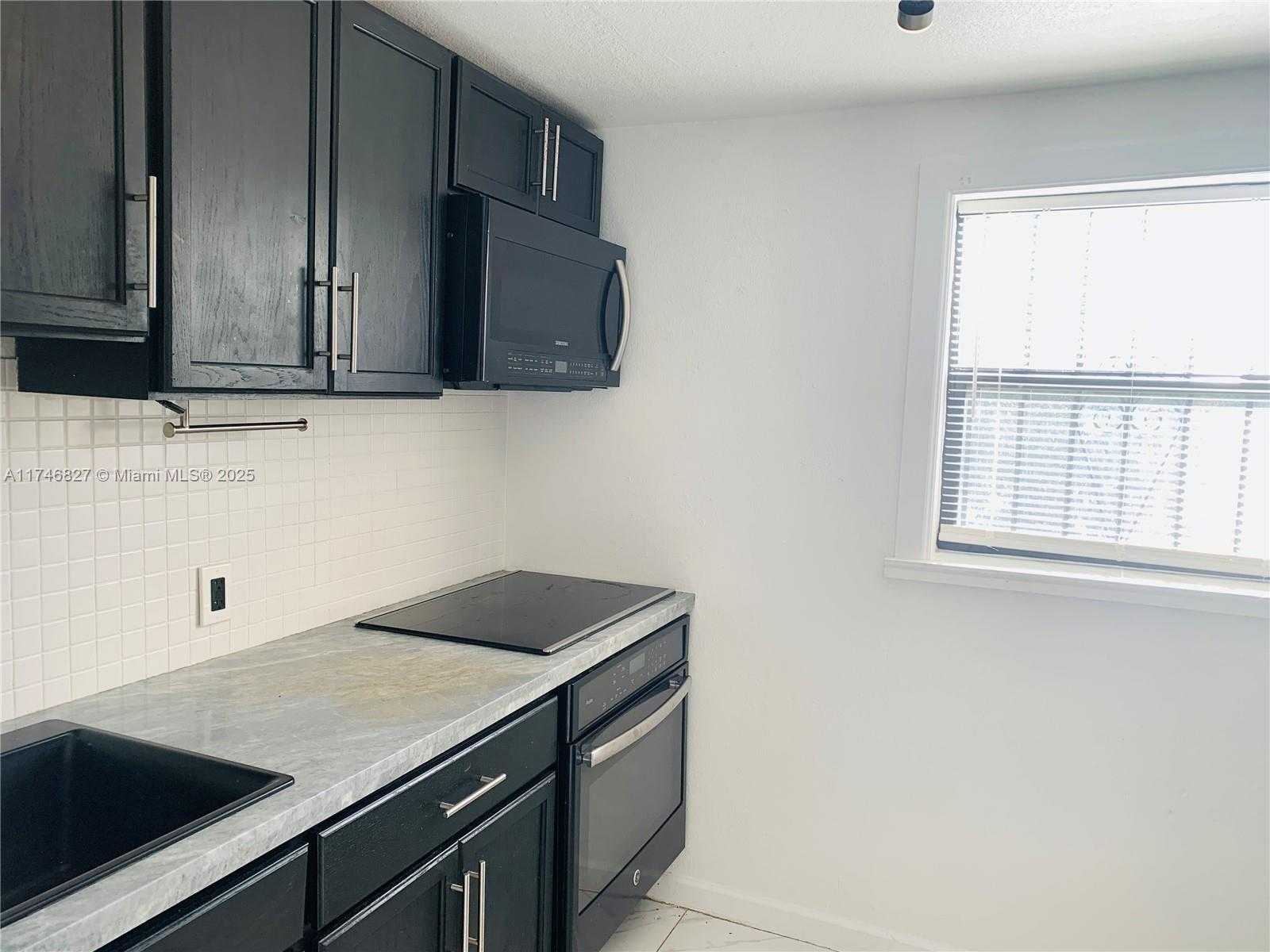 Small Image of 1079 NORTH WEST 112TH TER #3, Miami Number 8