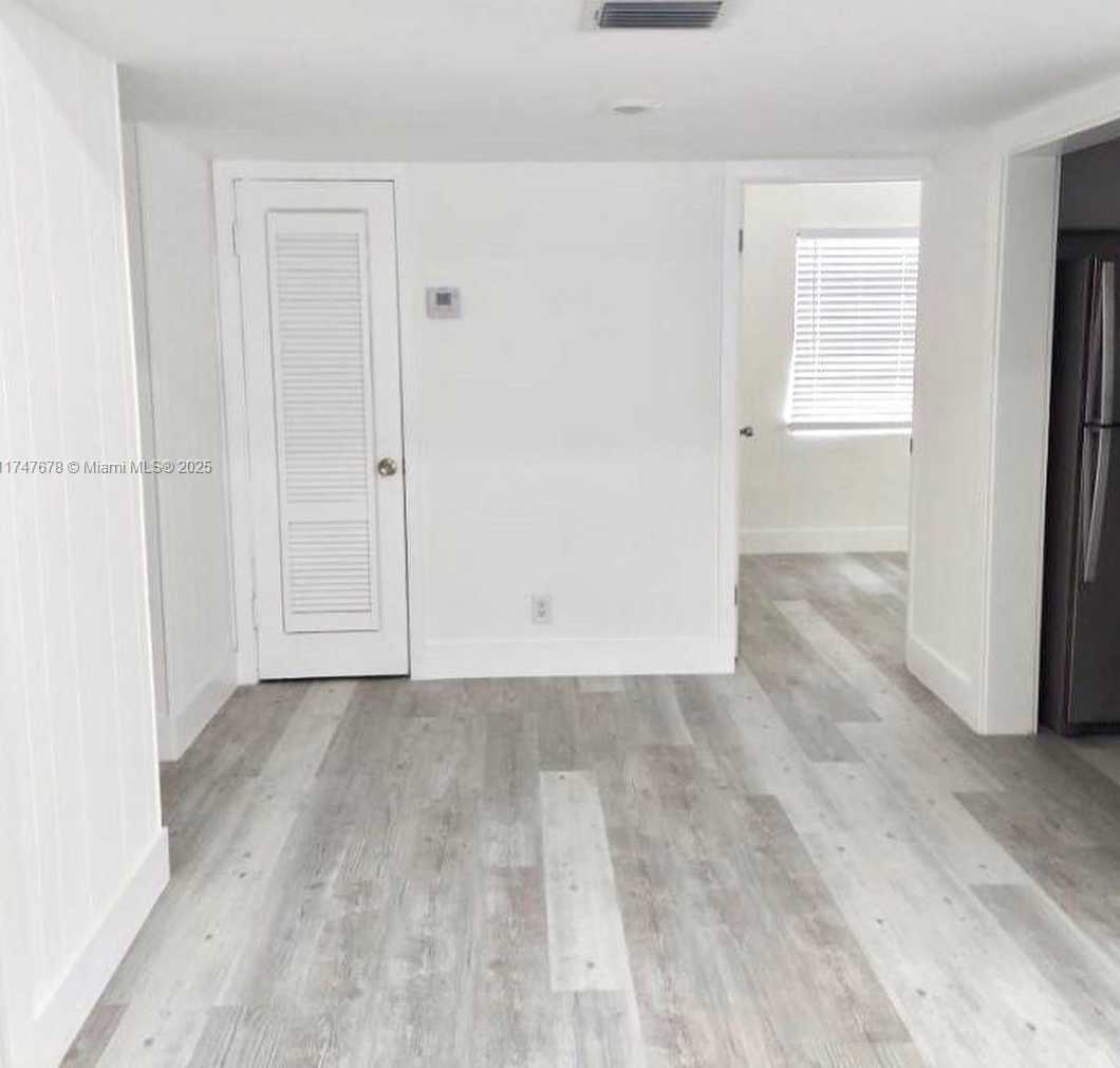 Small Image of 100 NORTH WEST 43RD PL #2, Miami Number 6