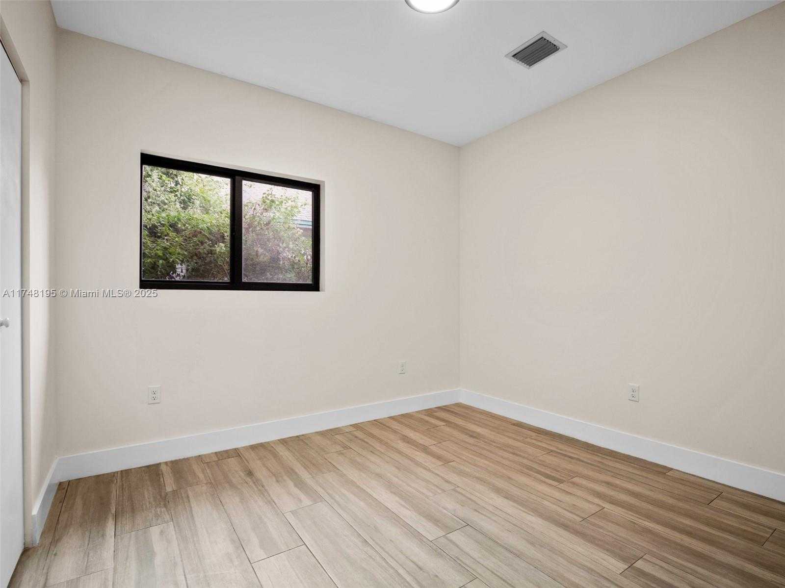 Small Image of 5428 NORTH WEST 3RD AVE, Miami Number 21