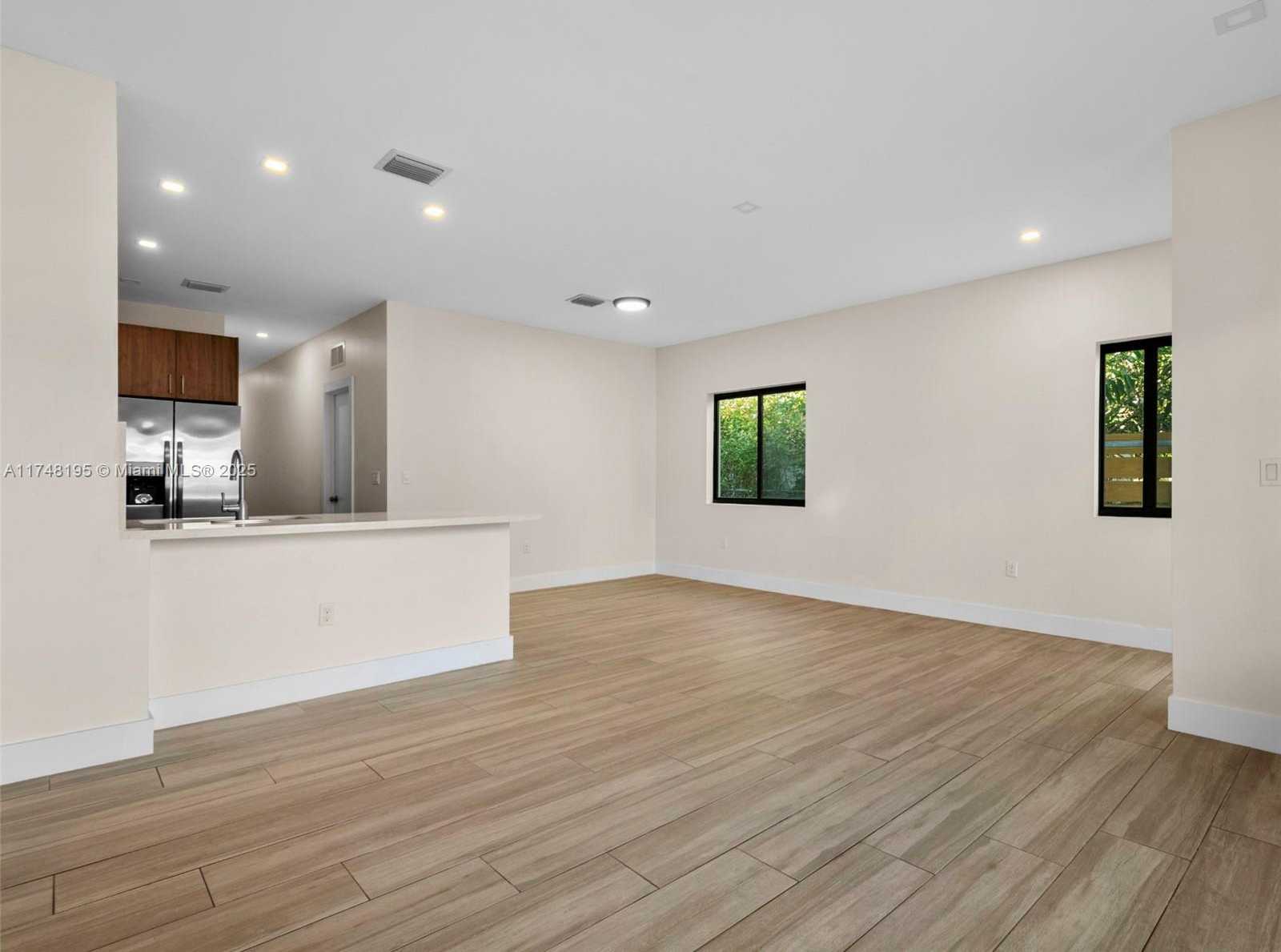 Small Image of 5428 NORTH WEST 3RD AVE, Miami Number 6