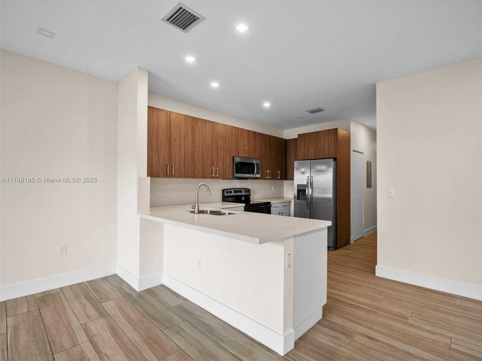 Small Image of 5428 NORTH WEST 3RD AVE, Miami Number 9