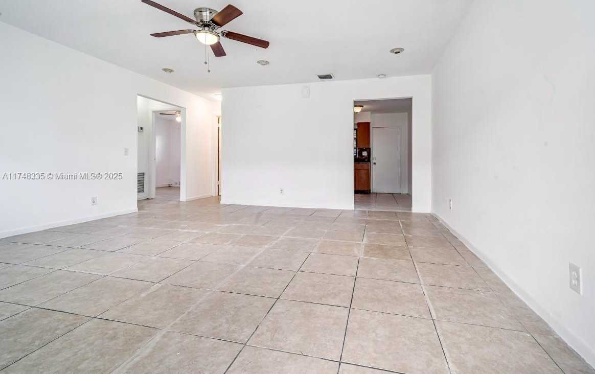Small Image of 4030 SOUTH WEST 19TH ST #3, West Park Number 6