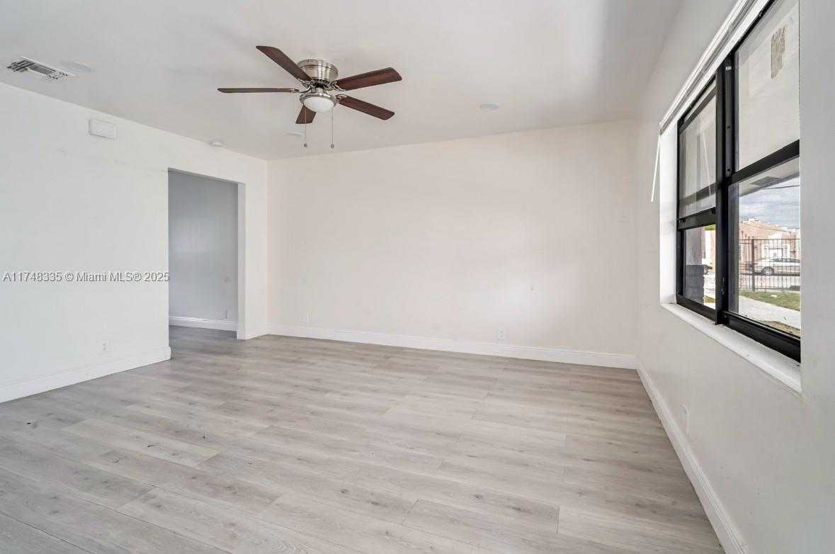 Small Image of 4030 SOUTH WEST 19TH ST #3, West Park Number 9