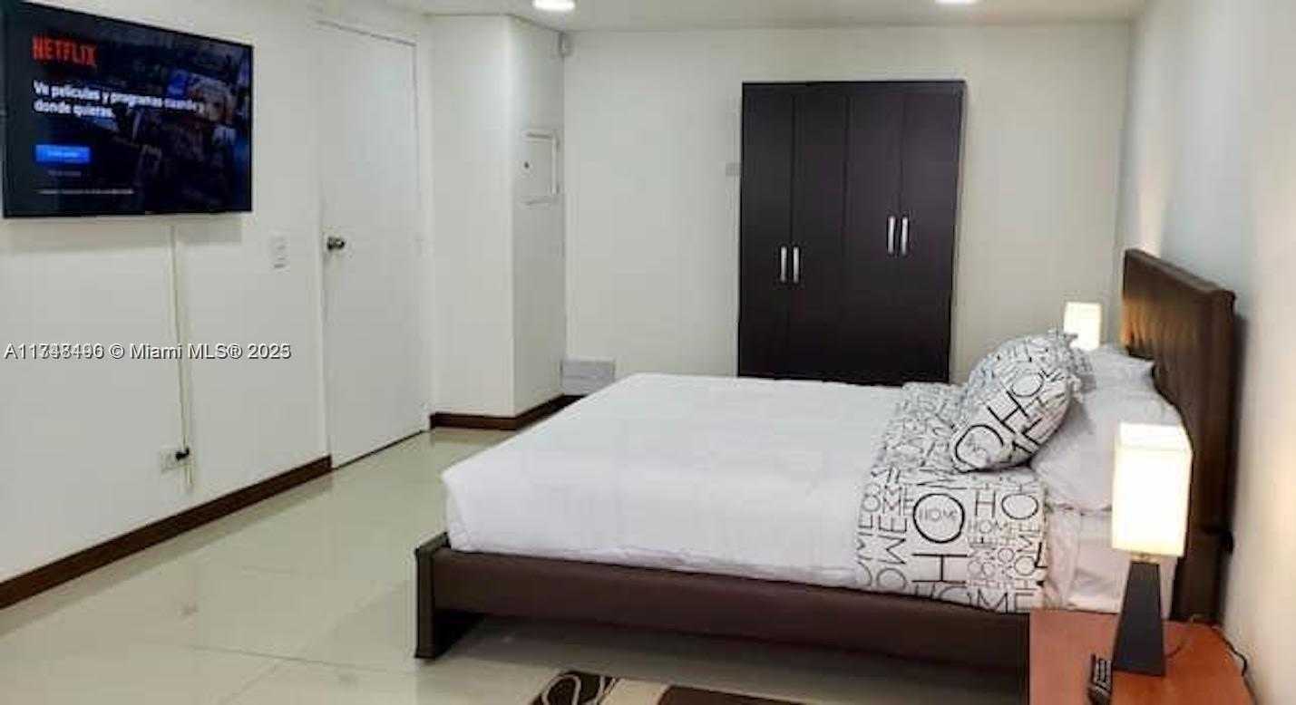 Small Image of 71 PONTEVEDRA, Out of City Number 21