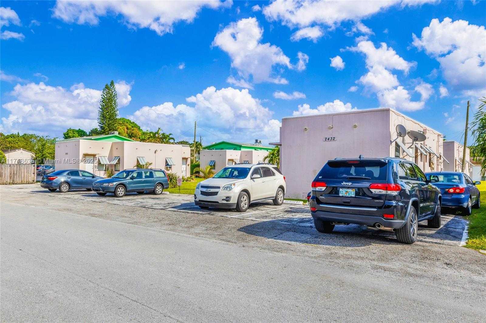 Small Image of 2432 TAYLOR ST #10, Hollywood Number 20