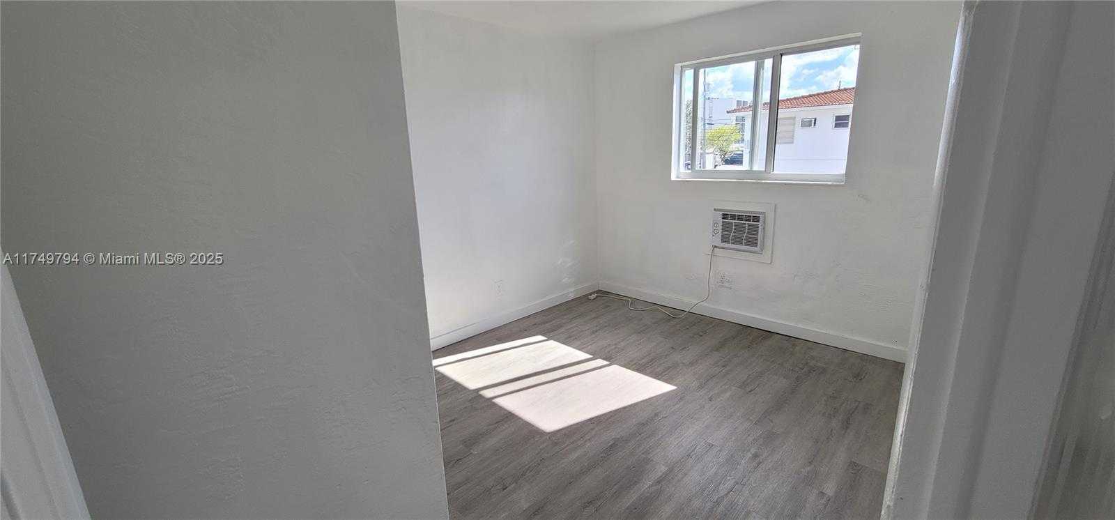 Small Image of 111 SOUTH WEST 18TH AVE #12, Miami Number 14