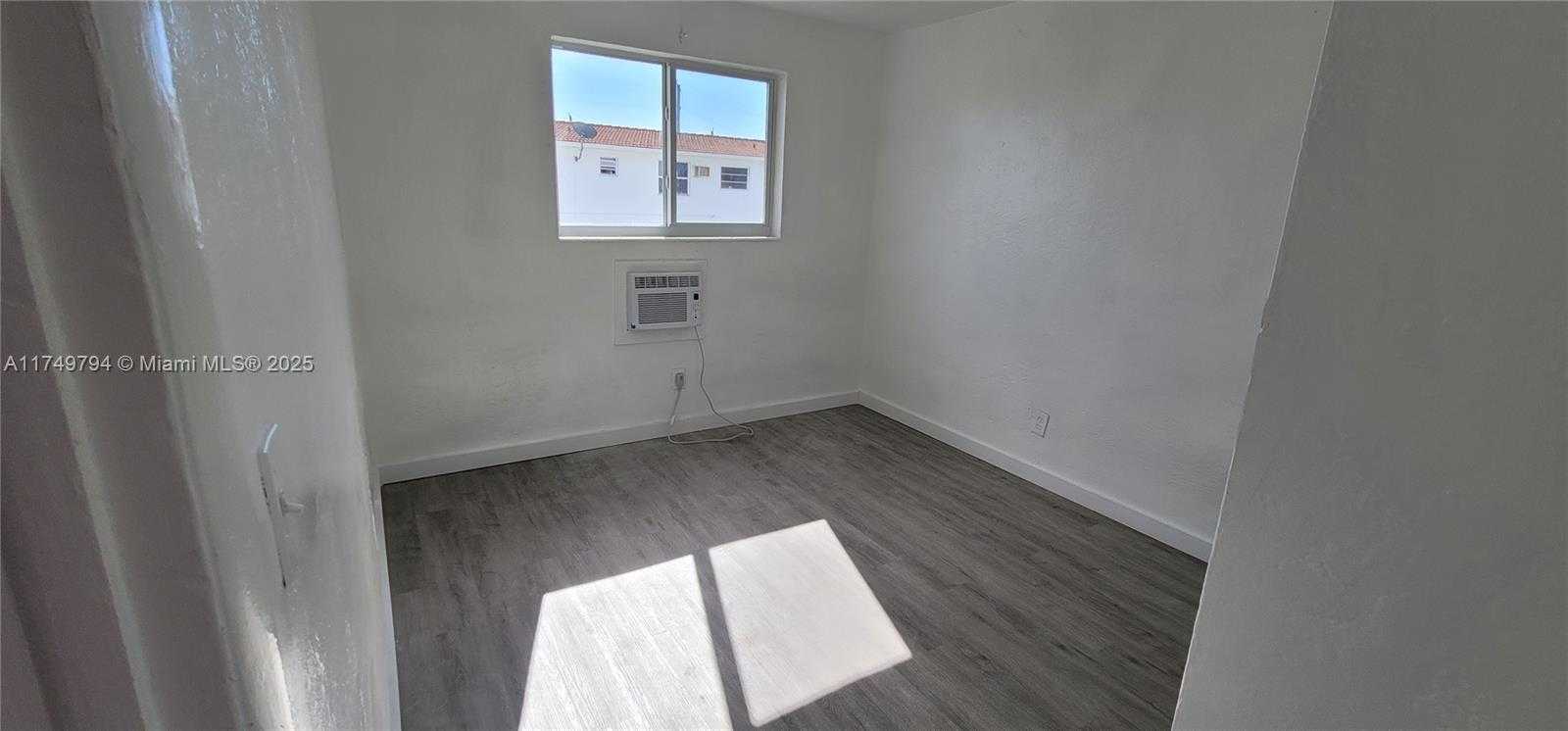 Small Image of 111 SOUTH WEST 18TH AVE #12, Miami Number 15