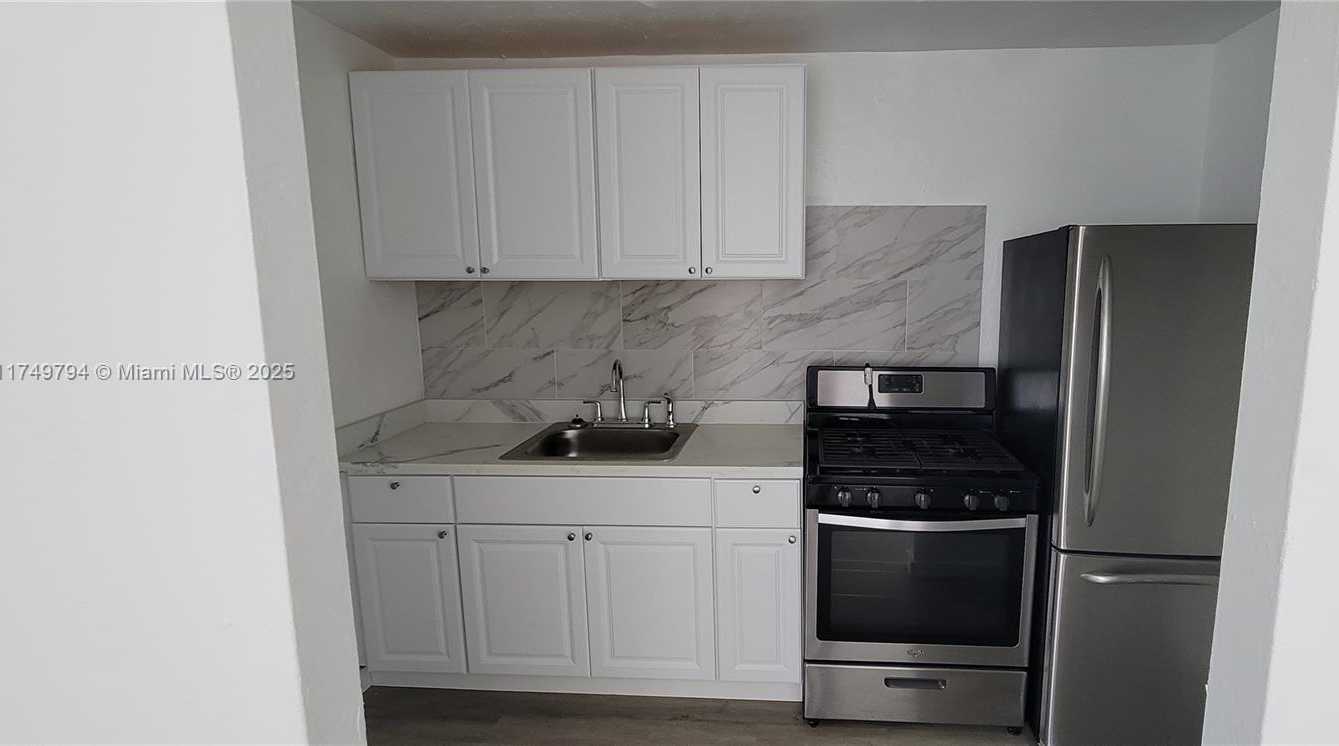 Small Image of 111 SOUTH WEST 18TH AVE #12, Miami Number 2
