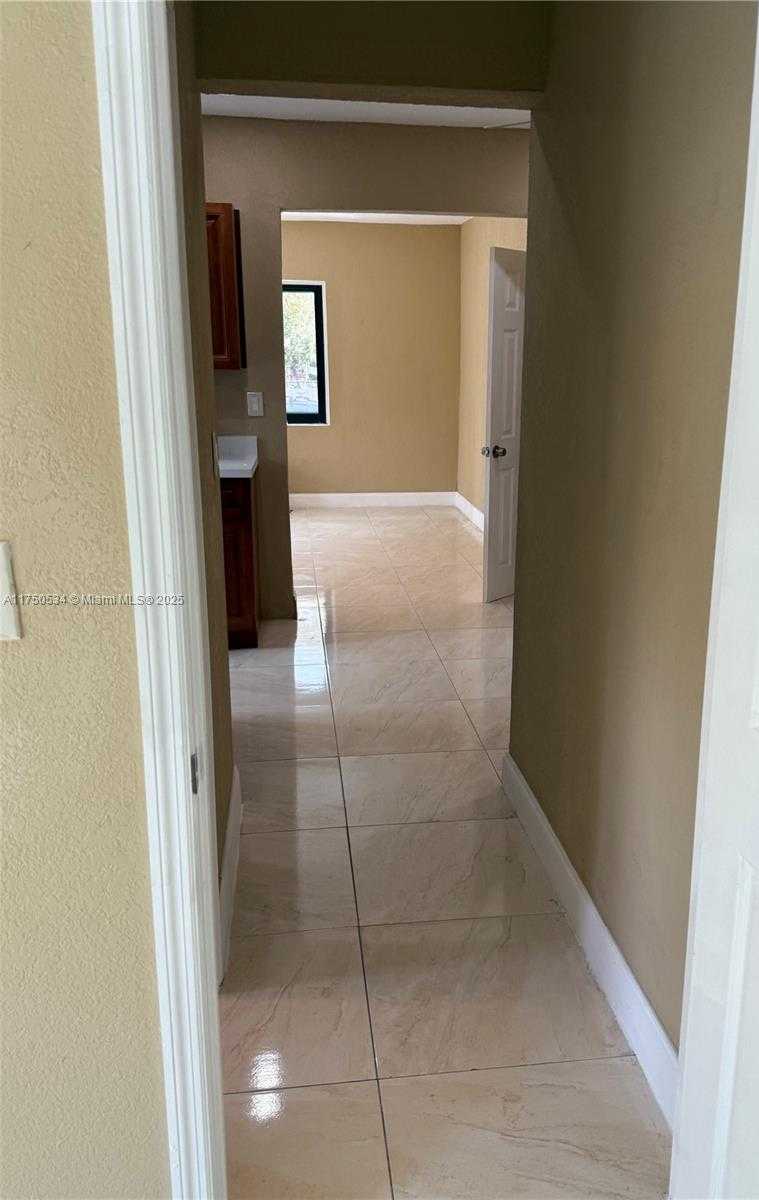 Small Image of 5501 NORTH WEST MIAMI CT, Miami Number 10