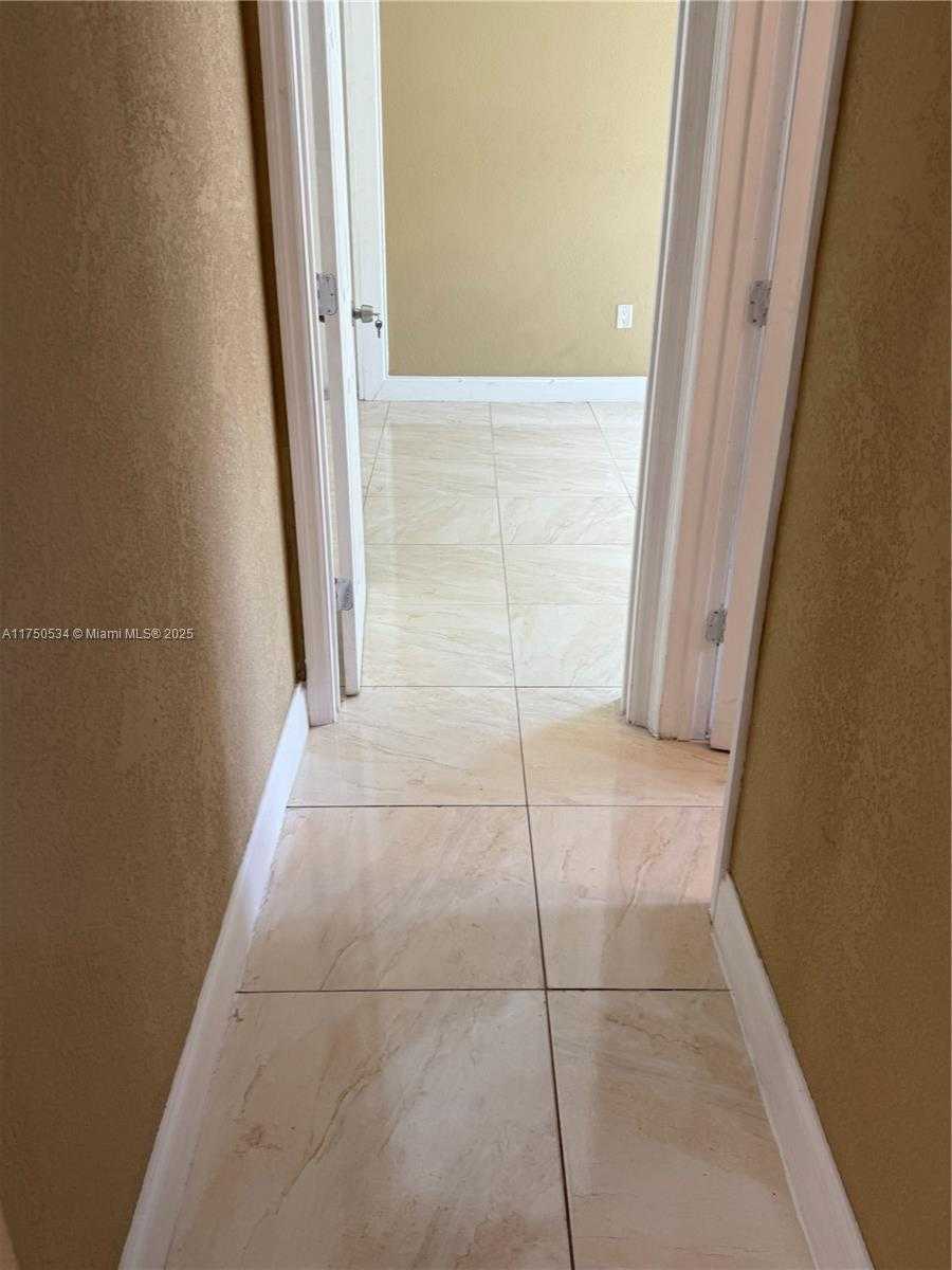 Small Image of 5501 NORTH WEST MIAMI CT, Miami Number 18