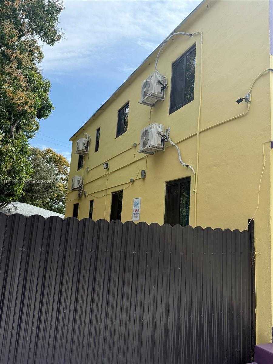 Small Image of 5501 NORTH WEST MIAMI CT, Miami Number 23