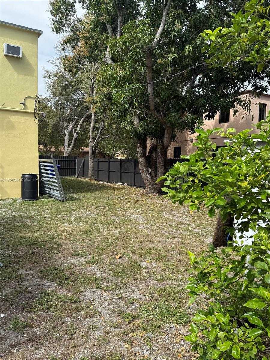 Small Image of 5501 NORTH WEST MIAMI CT, Miami Number 6
