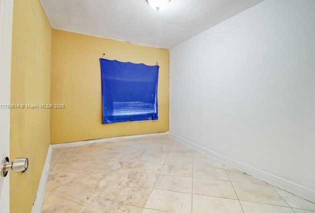 Small Image of 2655 SOUTH WEST 34TH CT, Miami Number 11