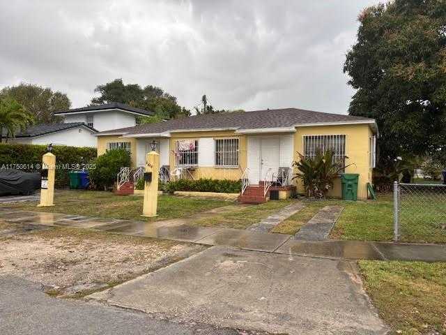 Small Image of 2655 SOUTH WEST 34TH CT, Miami Number 2