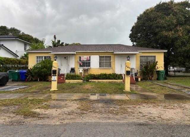 Small Image of 2655 SOUTH WEST 34TH CT, Miami Number 3