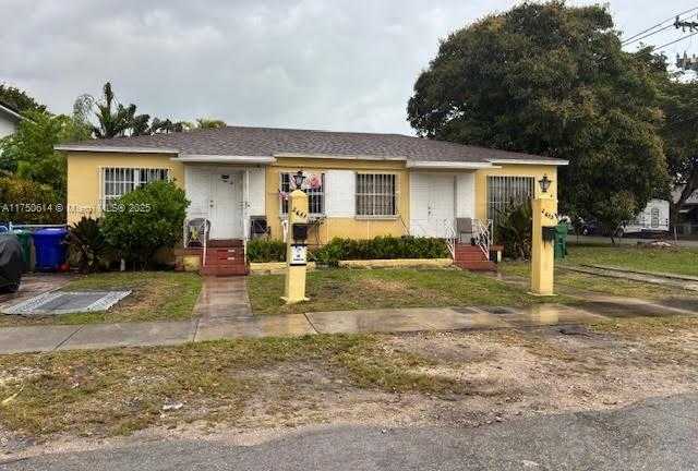Small Image of 2655 SOUTH WEST 34TH CT, Miami Number 4