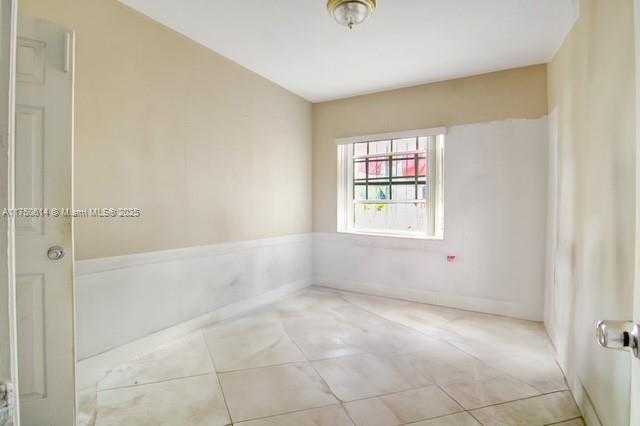 Small Image of 2655 SOUTH WEST 34TH CT, Miami Number 7