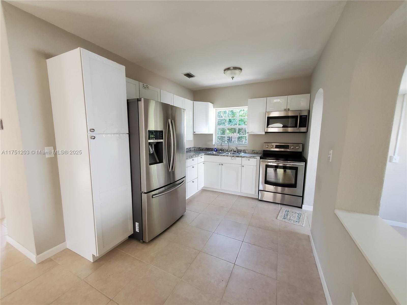 Small Image of 70 NORTH WEST 33RD ST #1, Miami Number 13