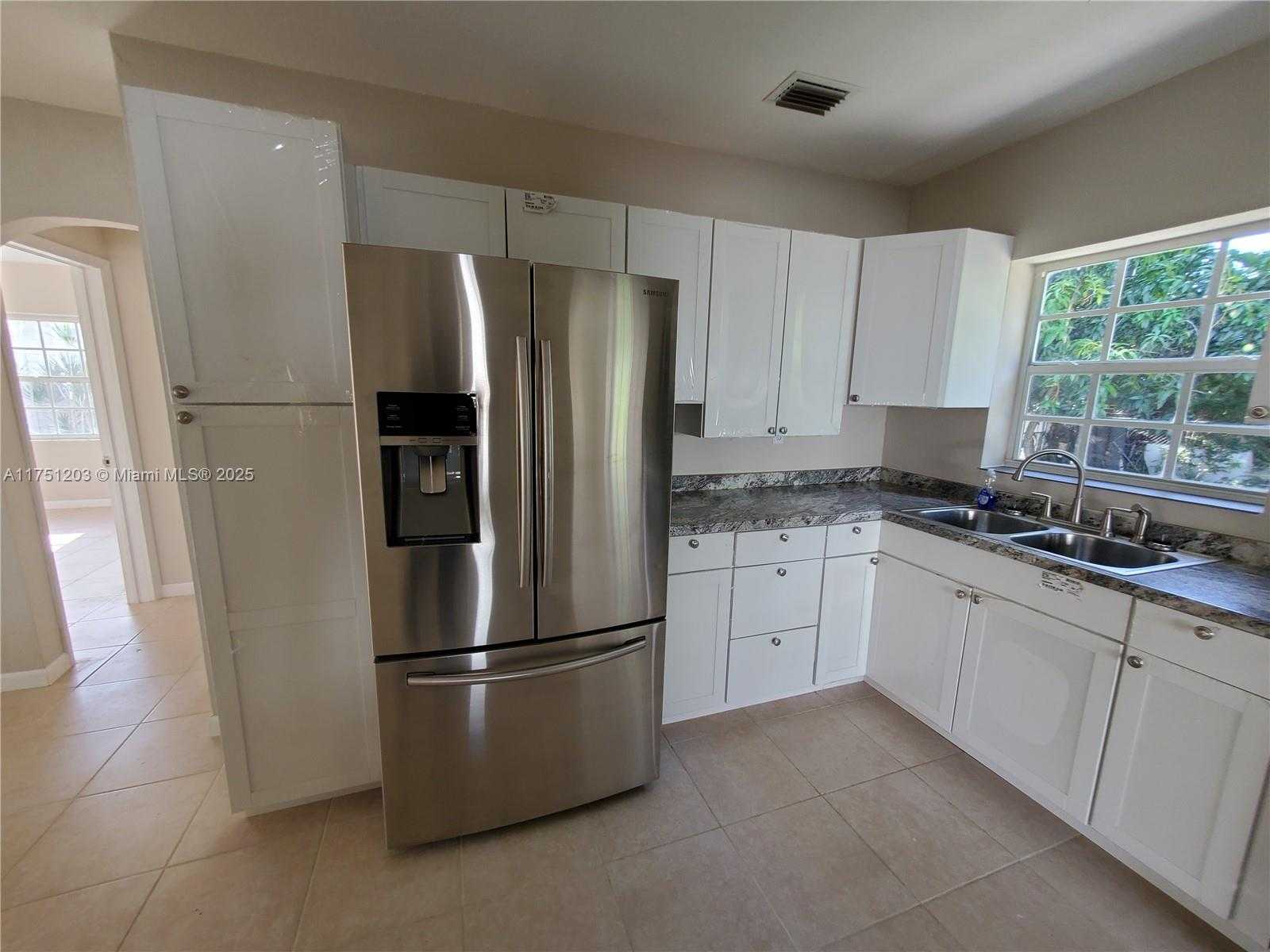 Small Image of 70 NORTH WEST 33RD ST #1, Miami Number 14